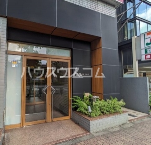 14/15 エントランス