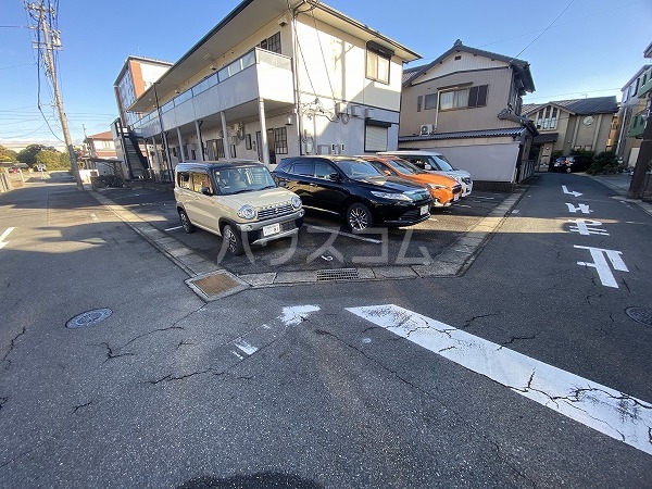 2/6 駐車場
