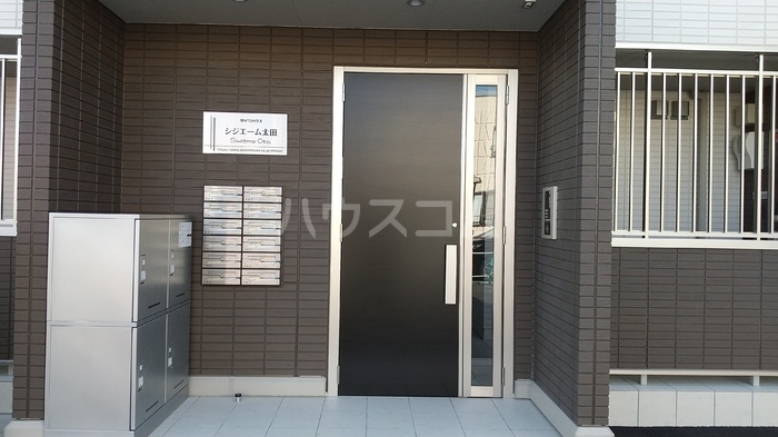 14/19 エントランス