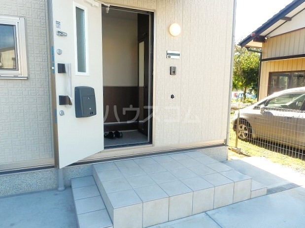 18/20 エントランス