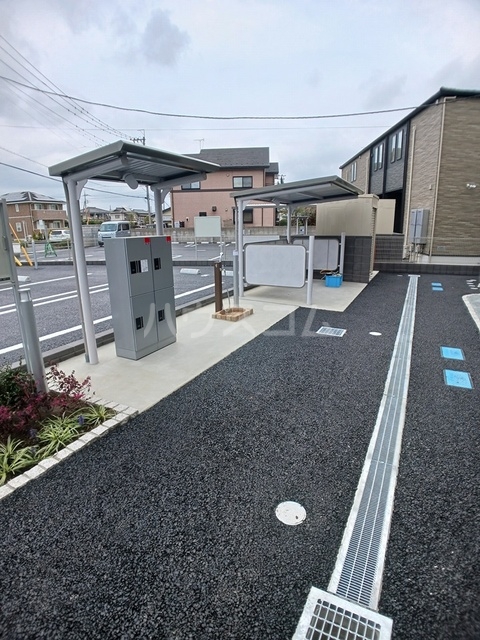 16/28 駐車場