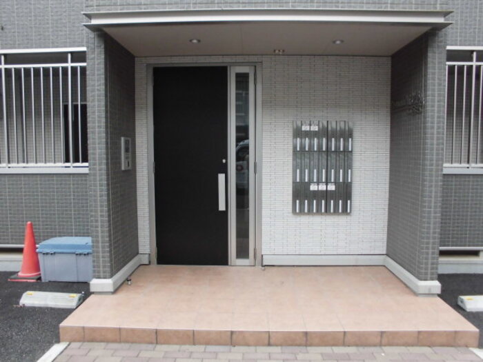 19/28 エントランス