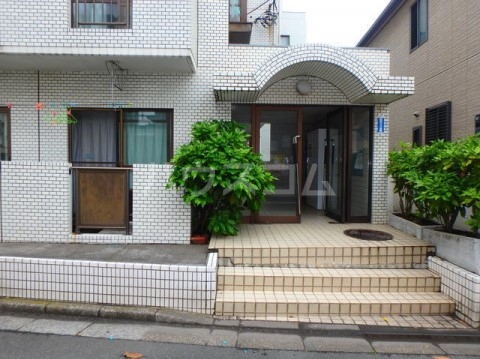 2/5 エントランス