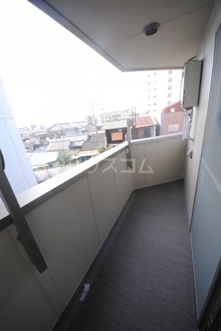 13/22 バルコニー