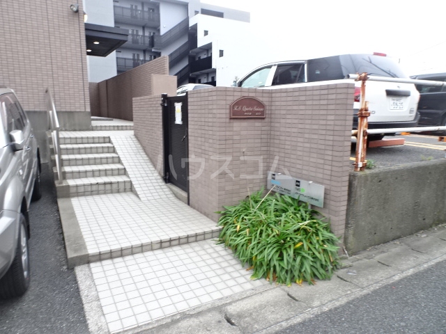 17/26 エントランス