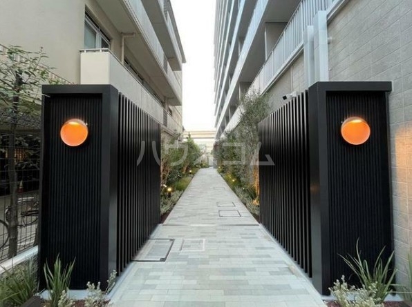 18/28 エントランス