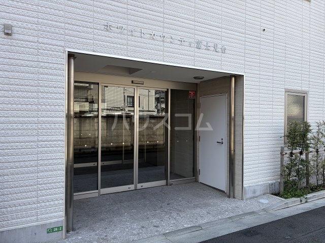 16/26 エントランス