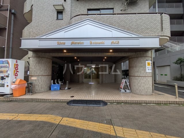 13/13 エントランス