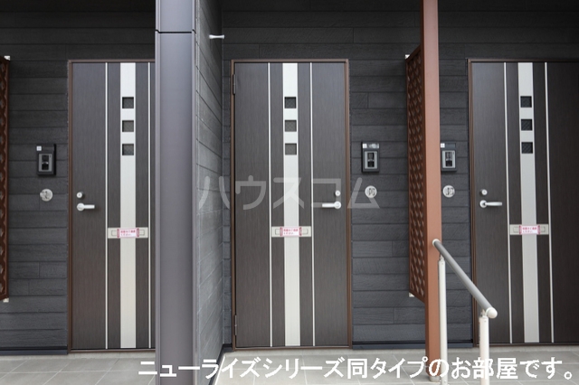 23/29 エントランス