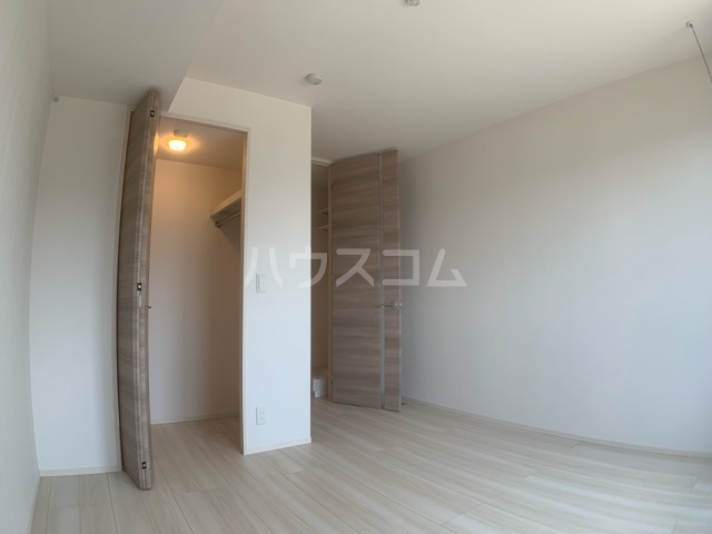 28/30 エントランス