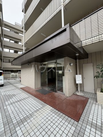 2/3 エントランス