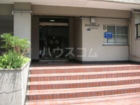 5/5 エントランス