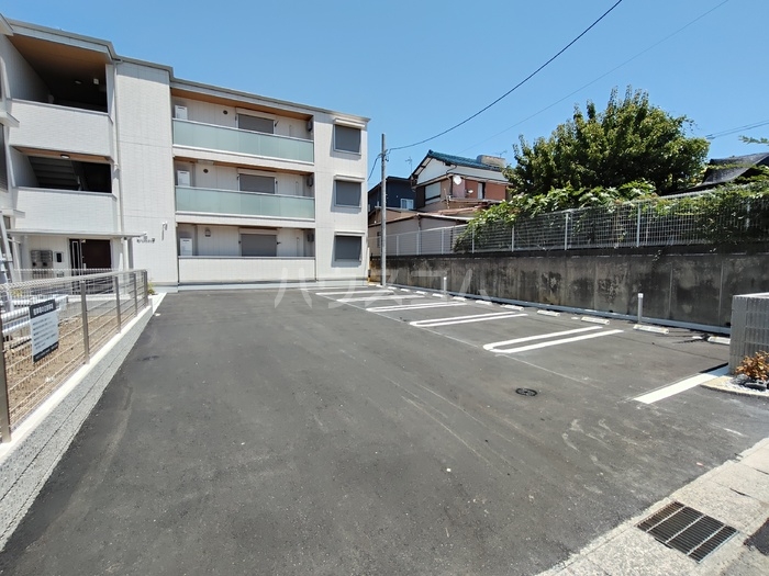 20/30 駐車場