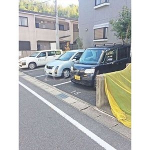 17/23 駐車場