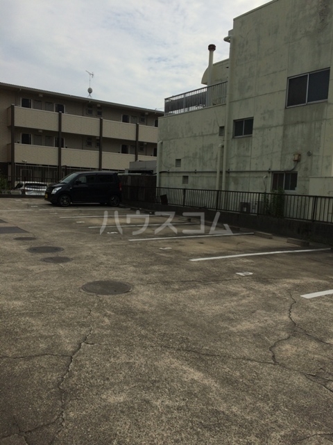 2/10 駐車場