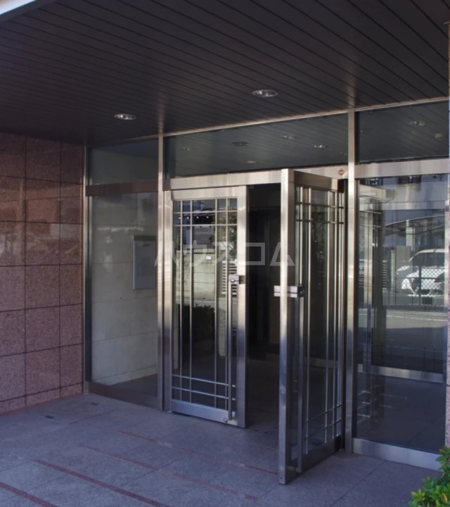 15/24 エントランス