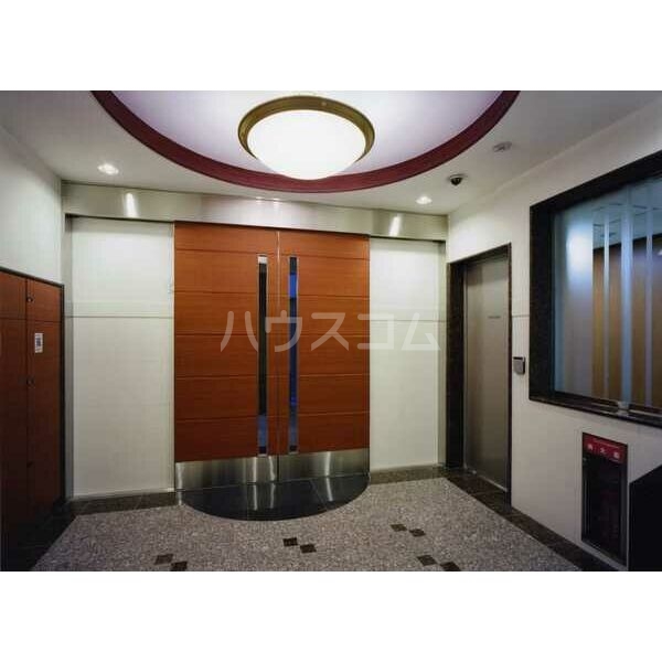 14/23 エントランス