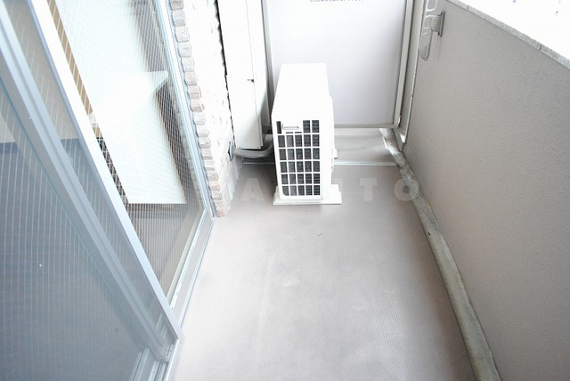 16/23 バルコニー