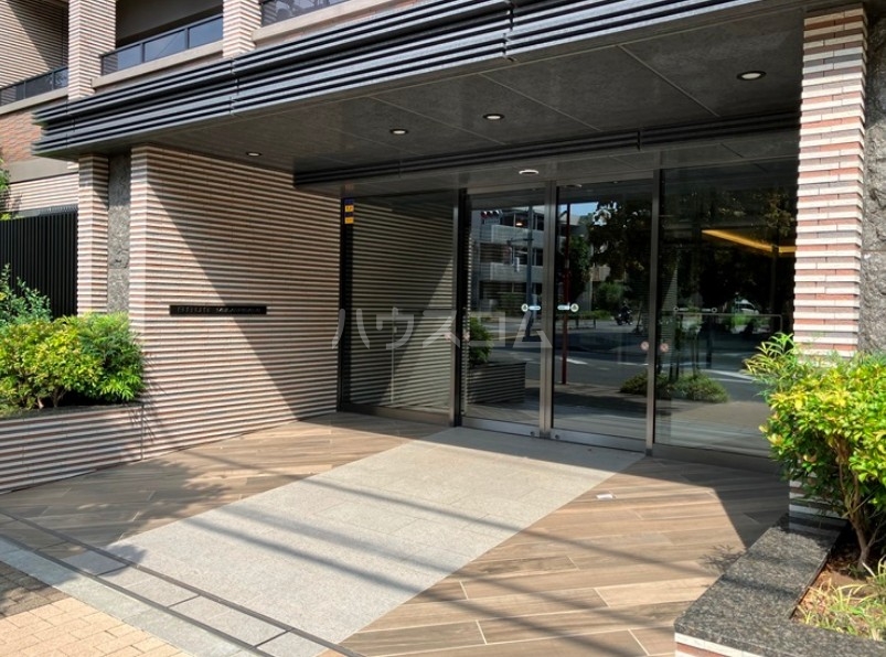 3/3 エントランス