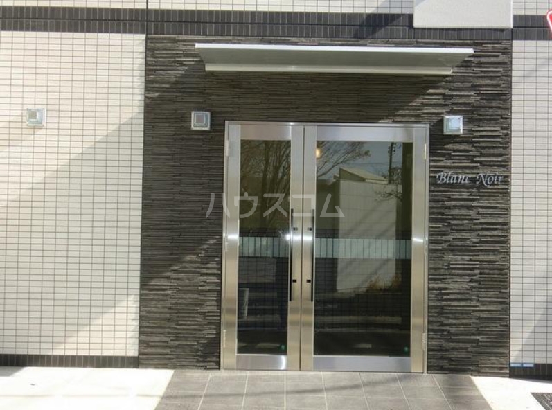 14/19 エントランス