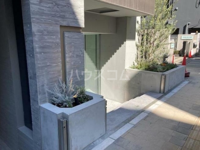 15/25 エントランス