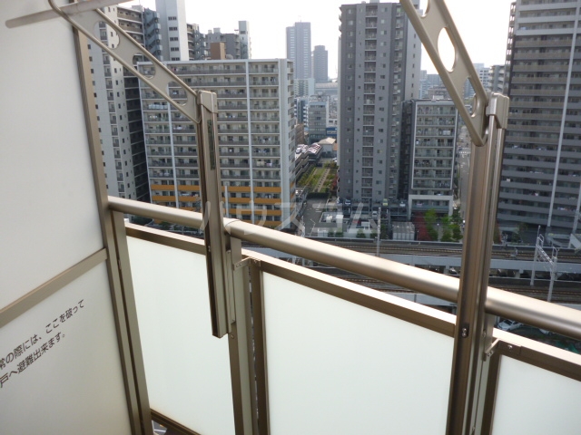 16/27 バルコニー