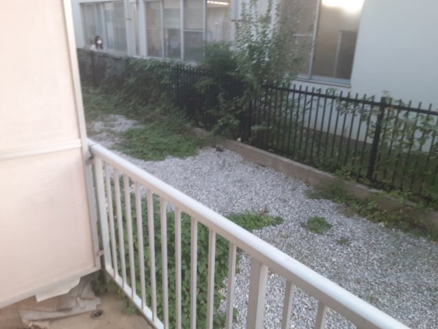 18/27 バルコニー