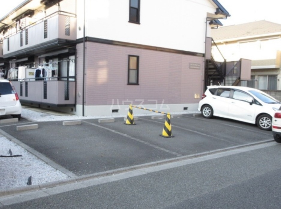 26/30 駐車場