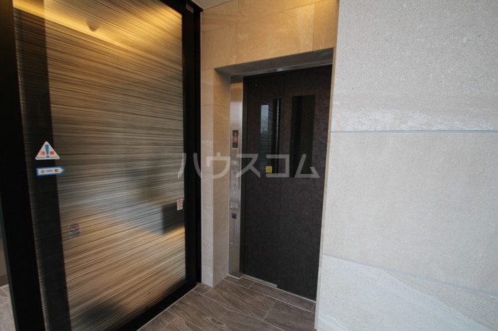 19/22 エントランス