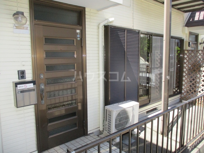 15/19 エントランス