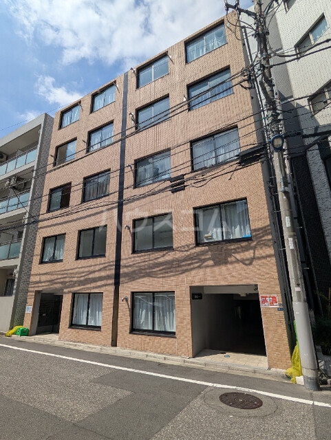 16/22 エントランス