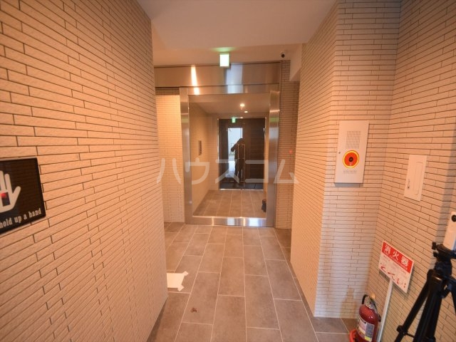 19/29 エントランス