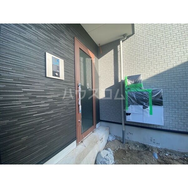 14/22 エントランス