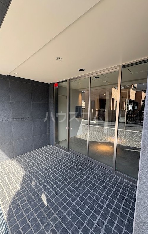 20/26 エントランス