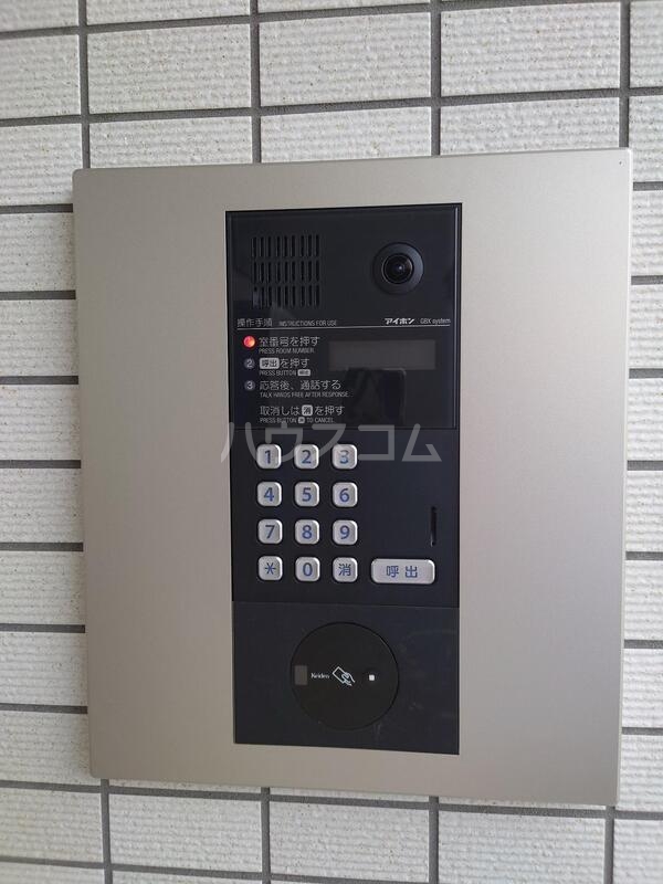 15/22 エントランス