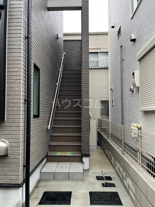 15/25 エントランス