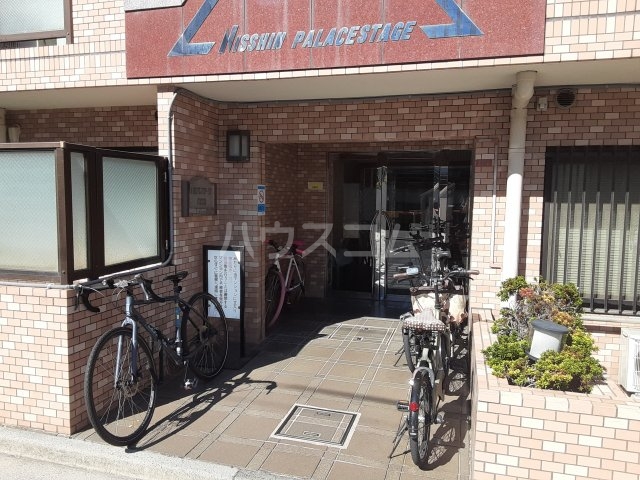 17/19 エントランス