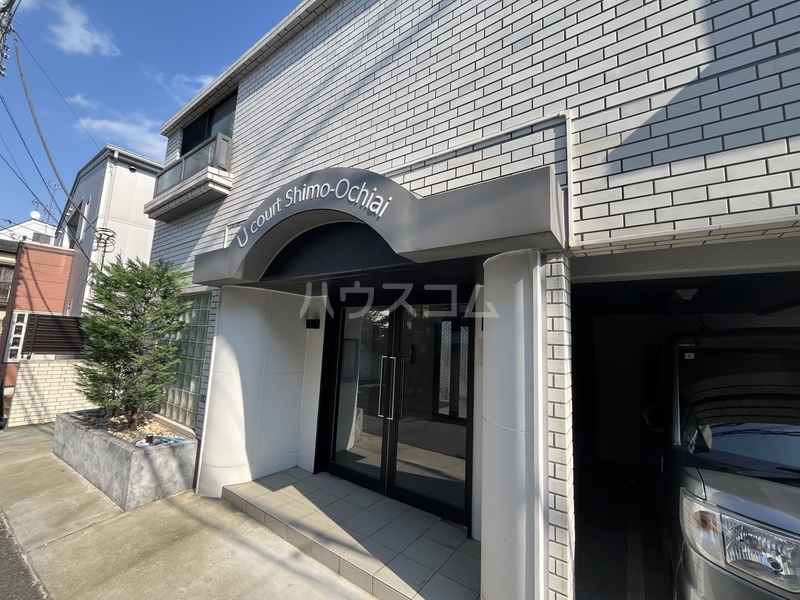 22/28 エントランス