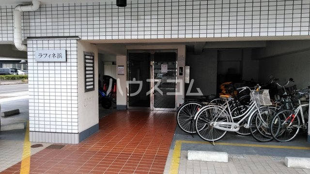 20/30 エントランス