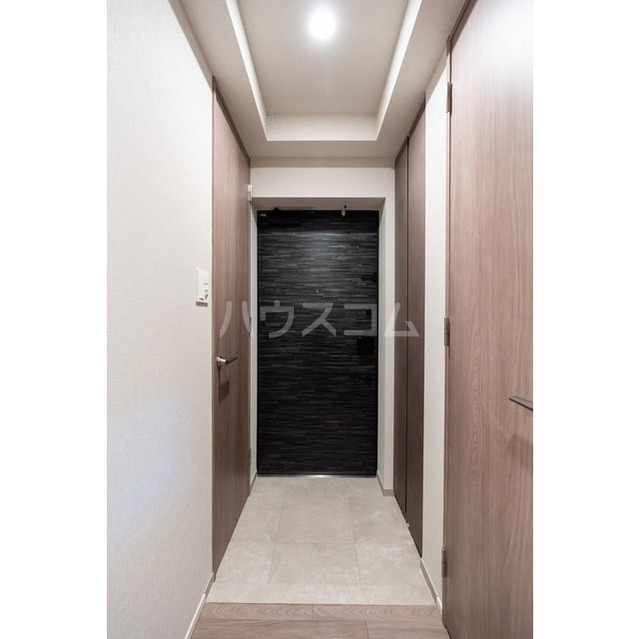 16/27 エントランス