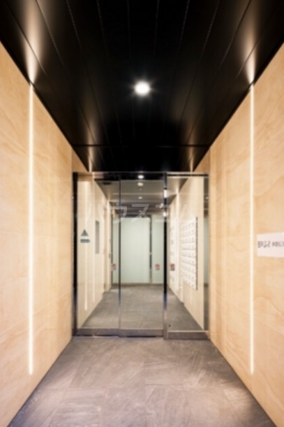 14/18 エントランス