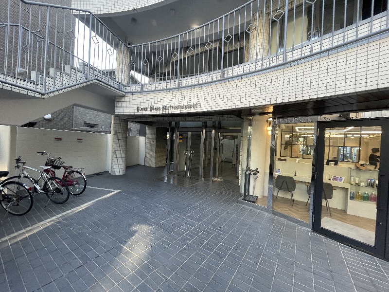 21/24 エントランス