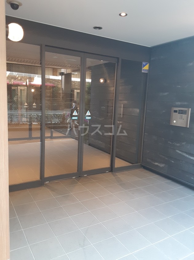 22/30 エントランス