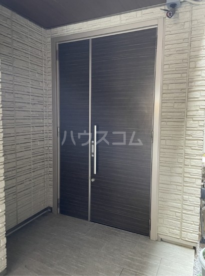 16/18 エントランス