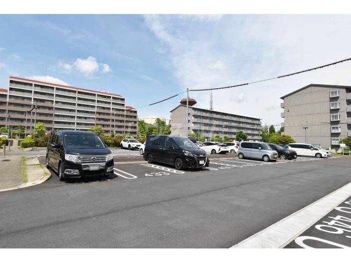 22/28 駐車場