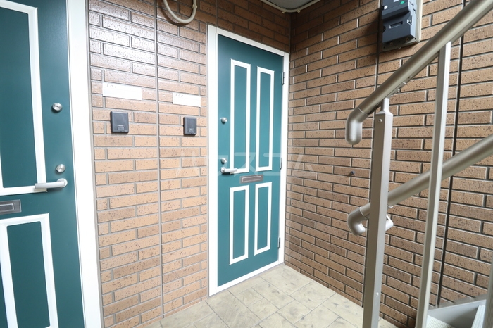 28/30 エントランス