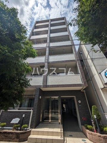 23/23 エントランス