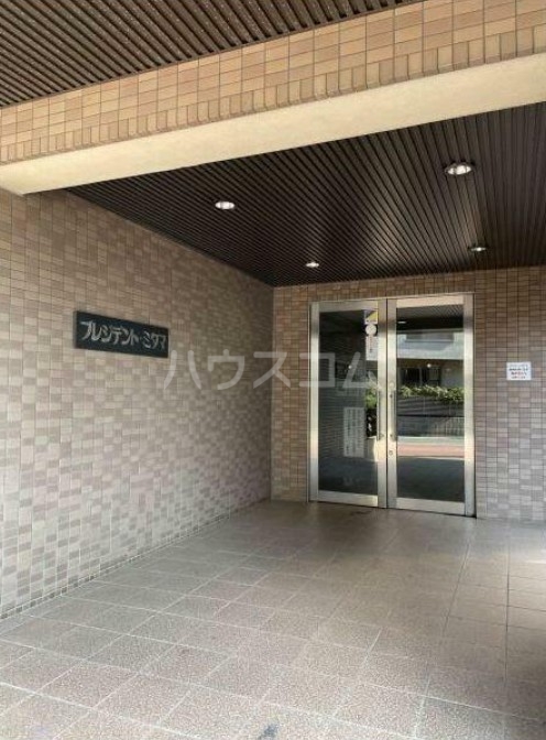 2/2 エントランス