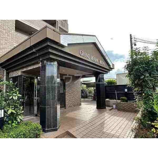 13/23 エントランス