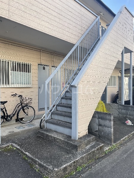 21/30 エントランス